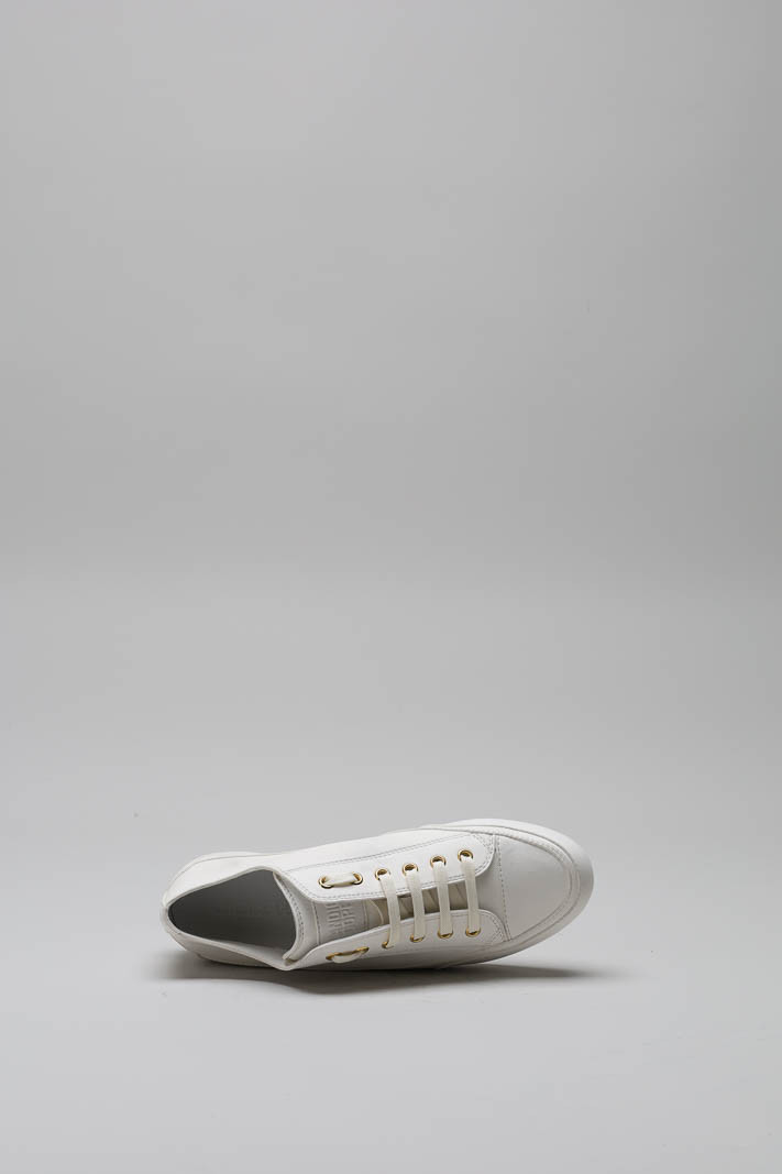 zoom in on Wit Sneaker image Wit Sneaker image