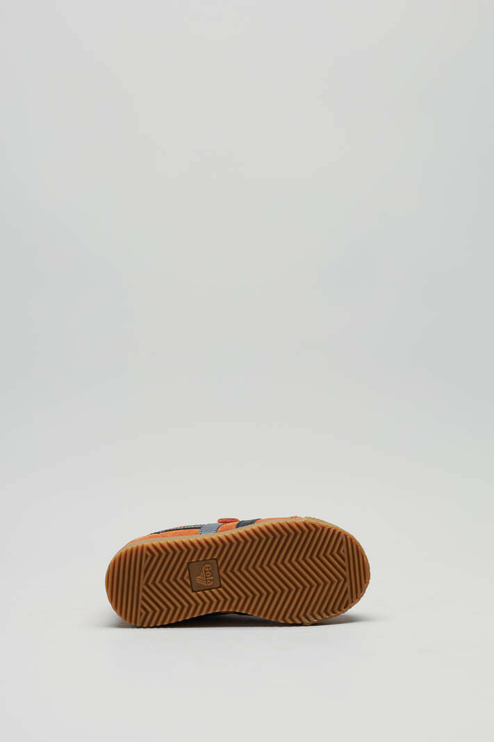 zoom in on Oranje Velcro schoen image Oranje Velcro schoen image
