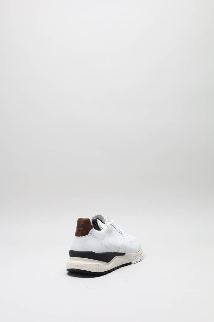 zoom in on Wit Sneaker image Wit Sneaker image