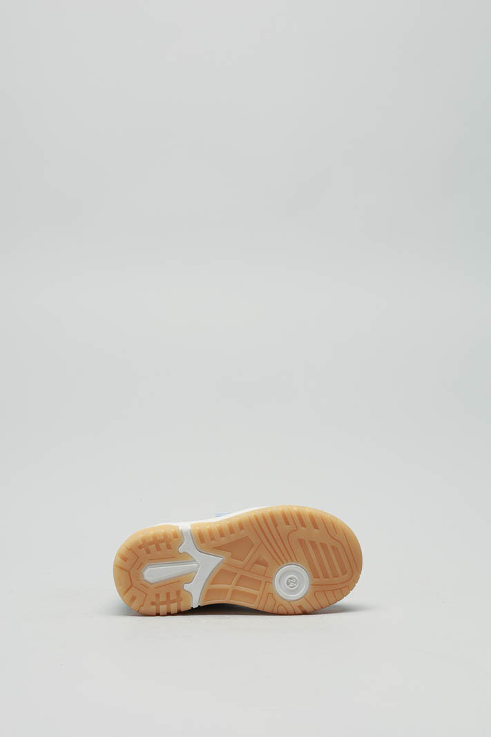 zoom in on Wit Velcro schoen image Wit Velcro schoen image