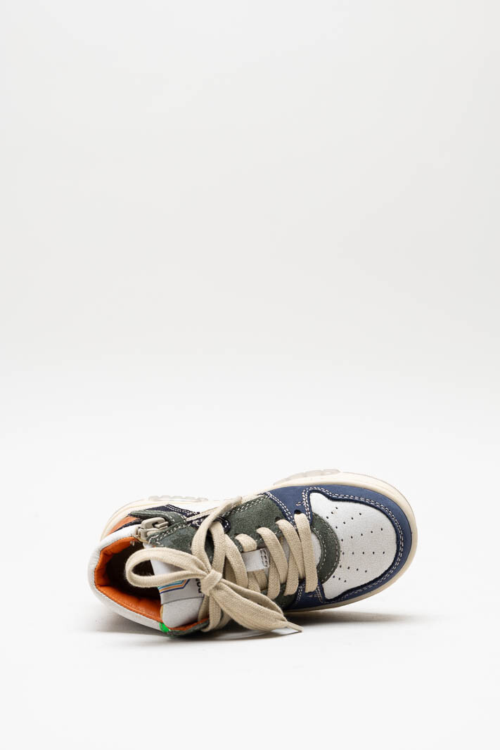 zoom in on Wit Sneaker image Wit Sneaker image
