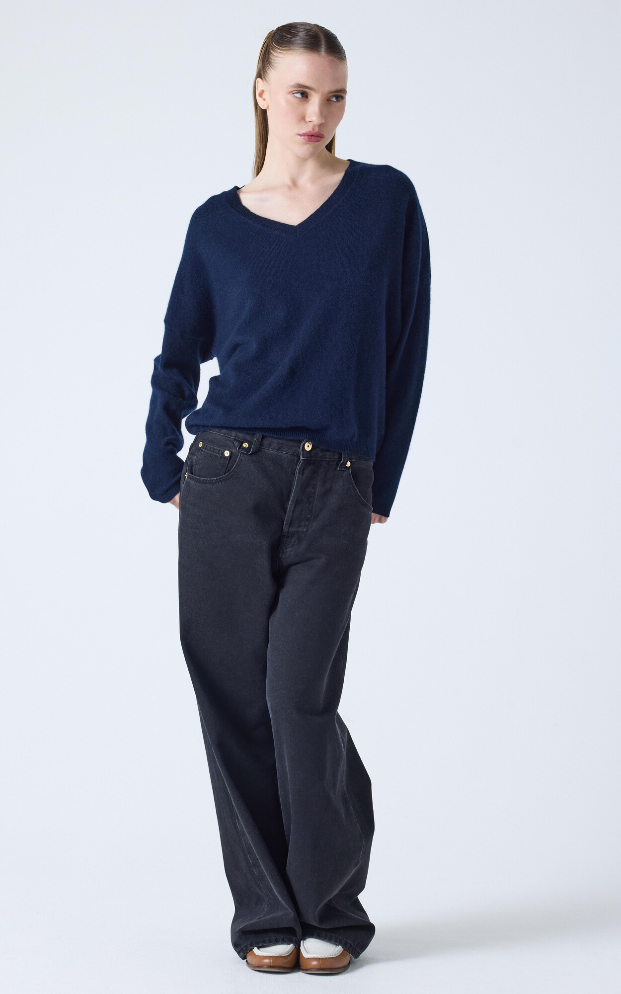zoom in on Blauw Sweater/trui image Blauw Sweater/trui image