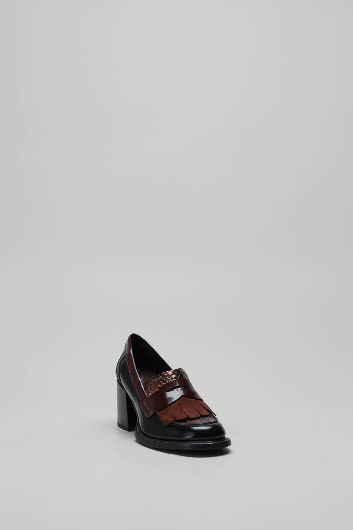 zoom in on Zwart Mocassin hak image Zwart Mocassin hak image
