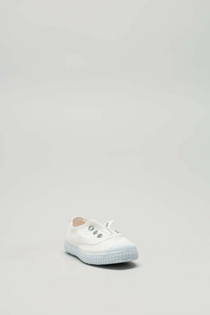 zoom in on Wit Speelschoen image Wit Speelschoen image