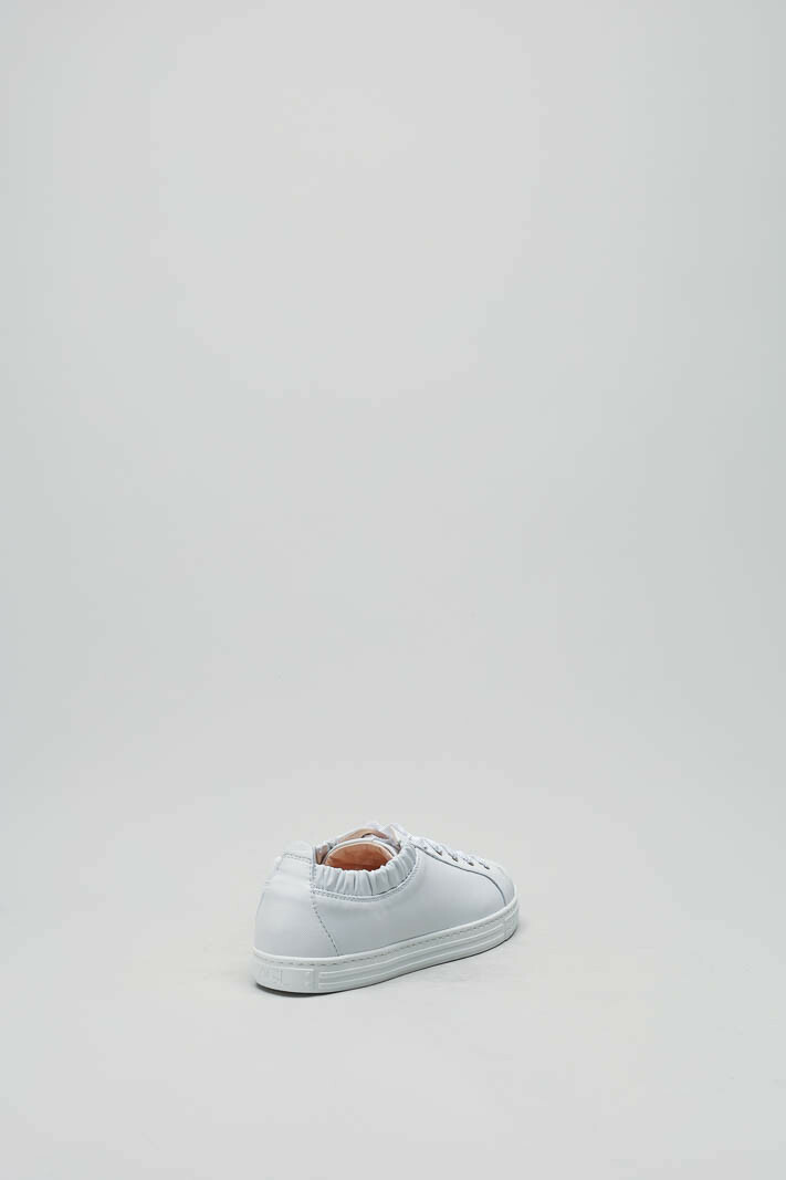 zoom in on Wit Sneaker image Wit Sneaker image