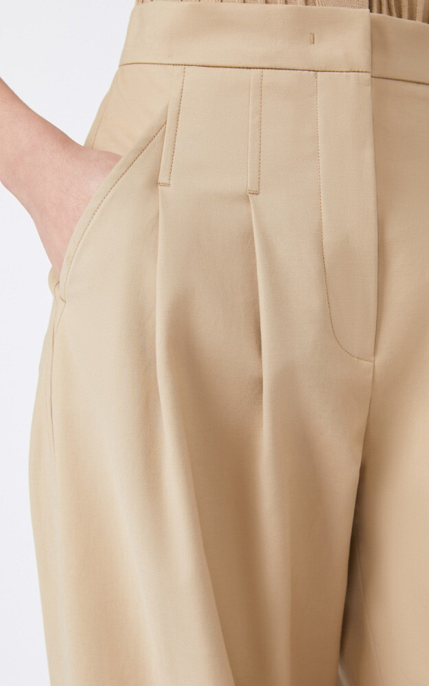 zoom in on Beige Broek image Beige Broek image