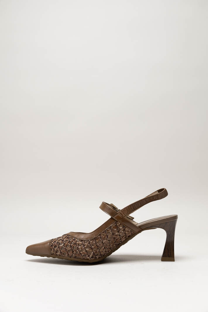 Donkerbruin Pump image