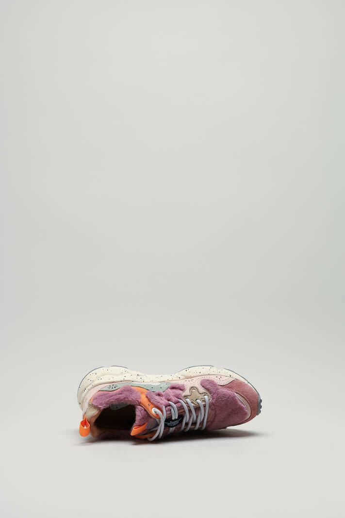 zoom in on Roze Sneaker image Roze Sneaker image