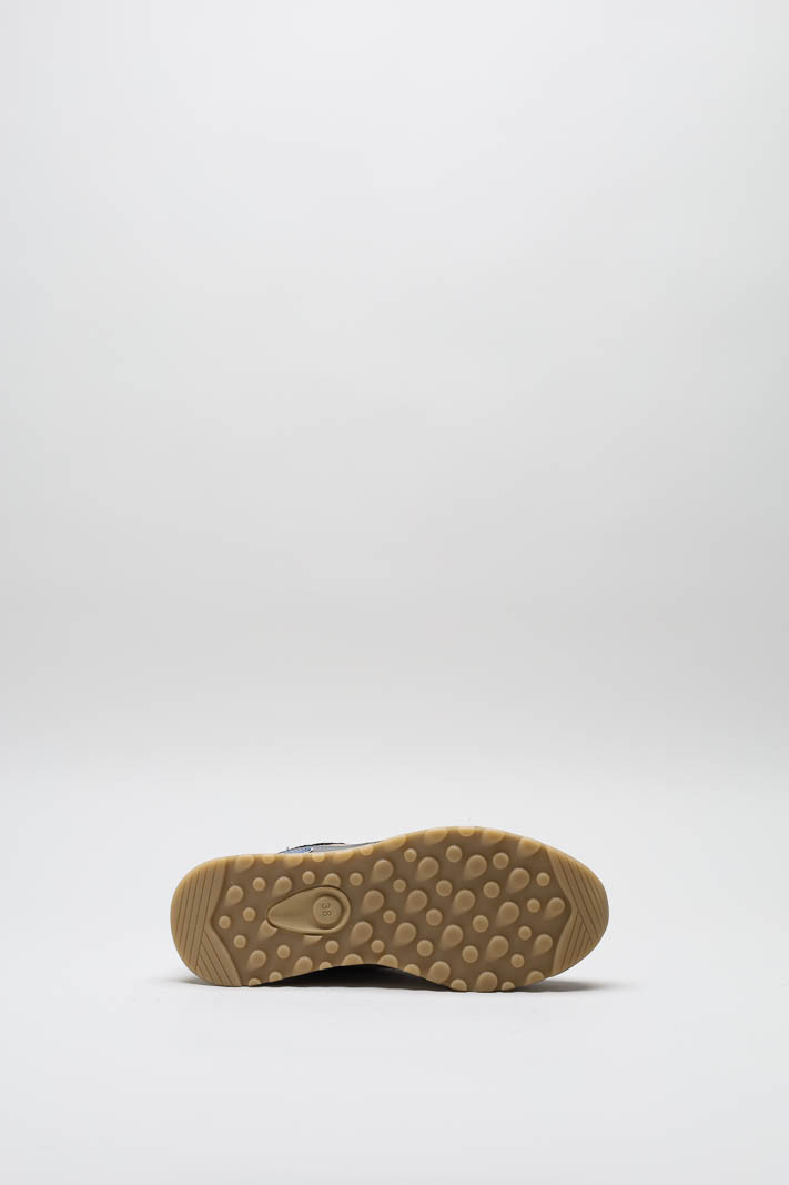 zoom in on Blauw Sneaker image Blauw Sneaker image
