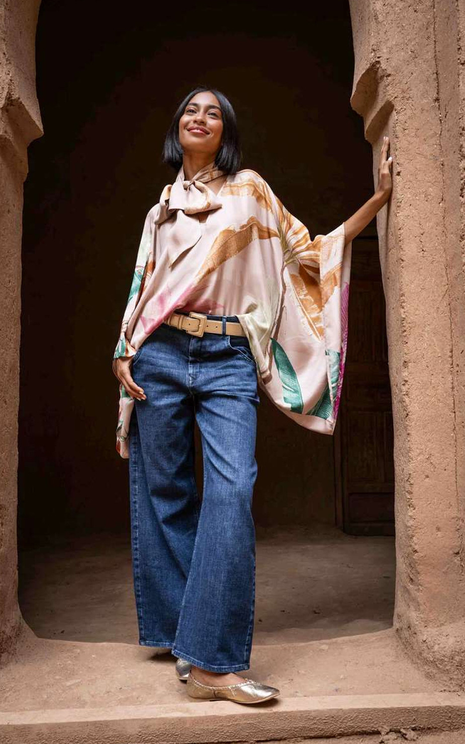zoom in on Oudroze Blouse image Oudroze Blouse image