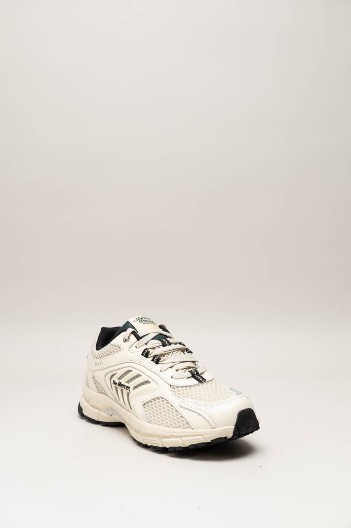 Beige Sneaker