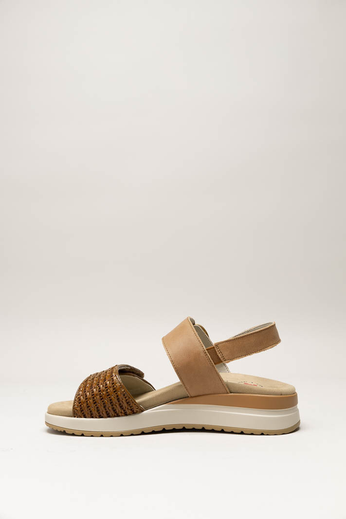 Cognac Sandaal sleehak image