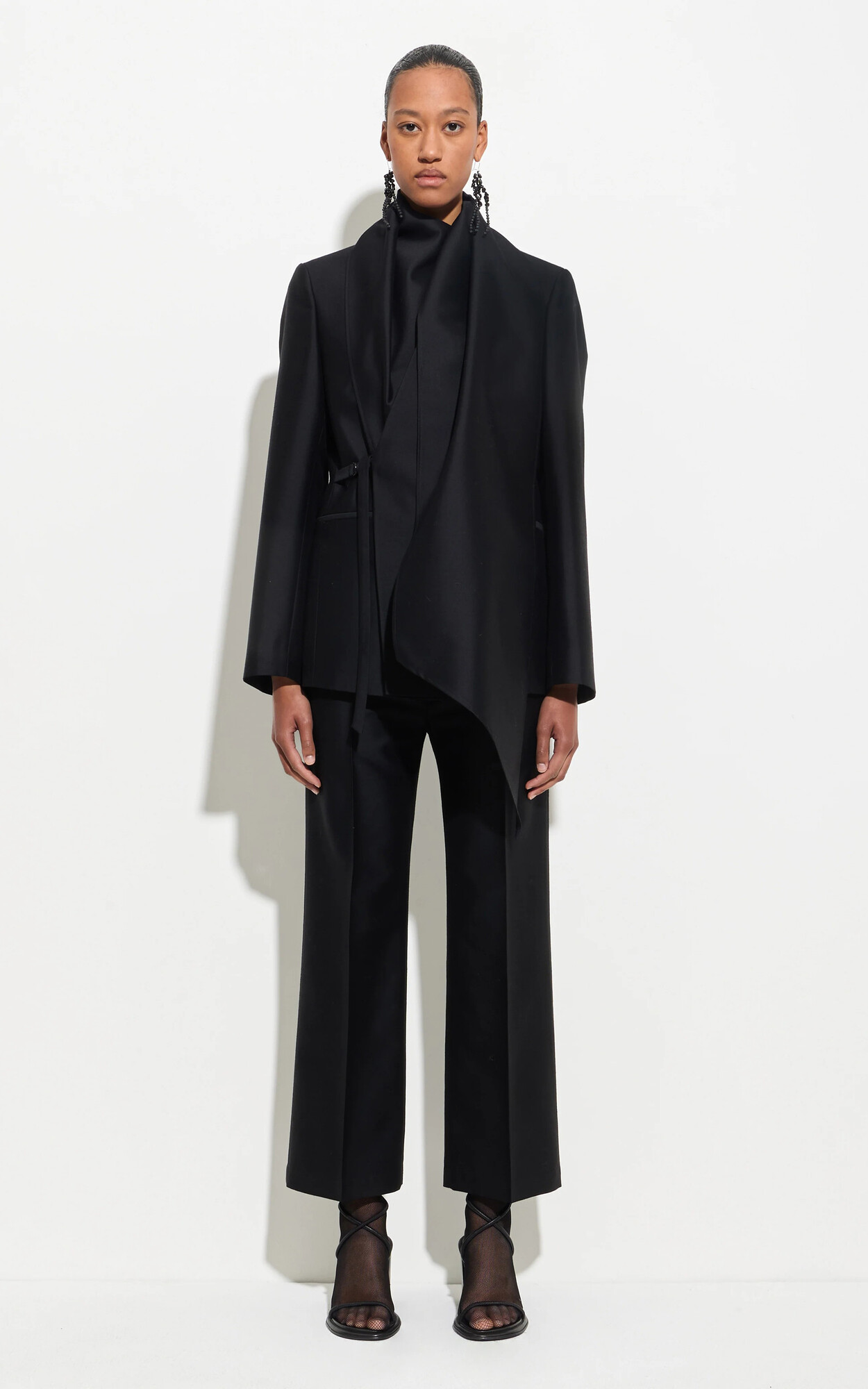 zoom in on Zwart Blazer image Zwart Blazer image