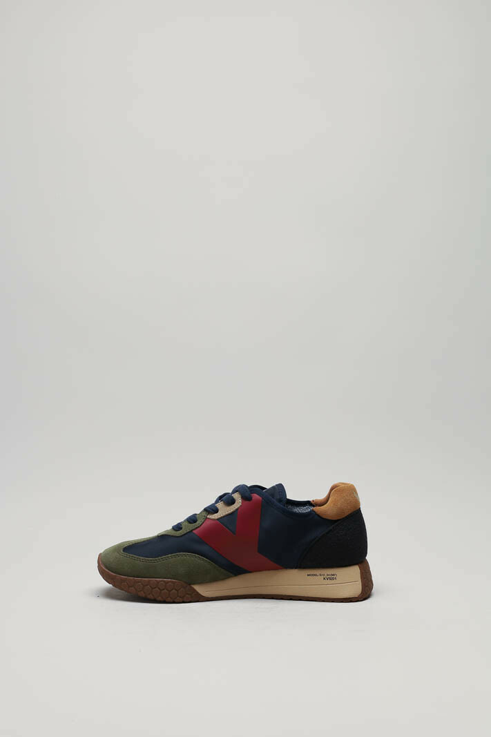 zoom in on Donkerblauw Sneaker image Donkerblauw Sneaker image