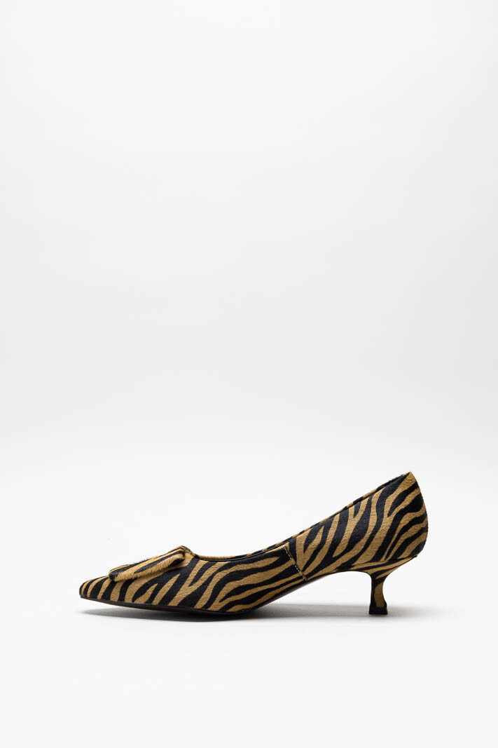 zoom in on Beige Pump image Beige Pump image