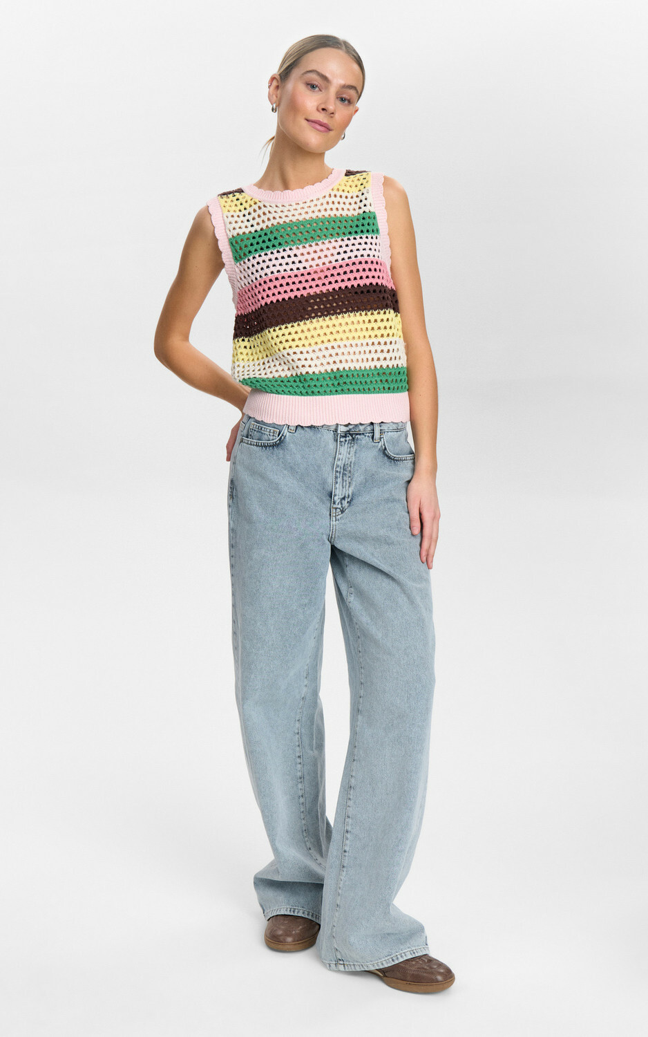 zoom in on Roze Sweater/trui image Roze Sweater/trui image