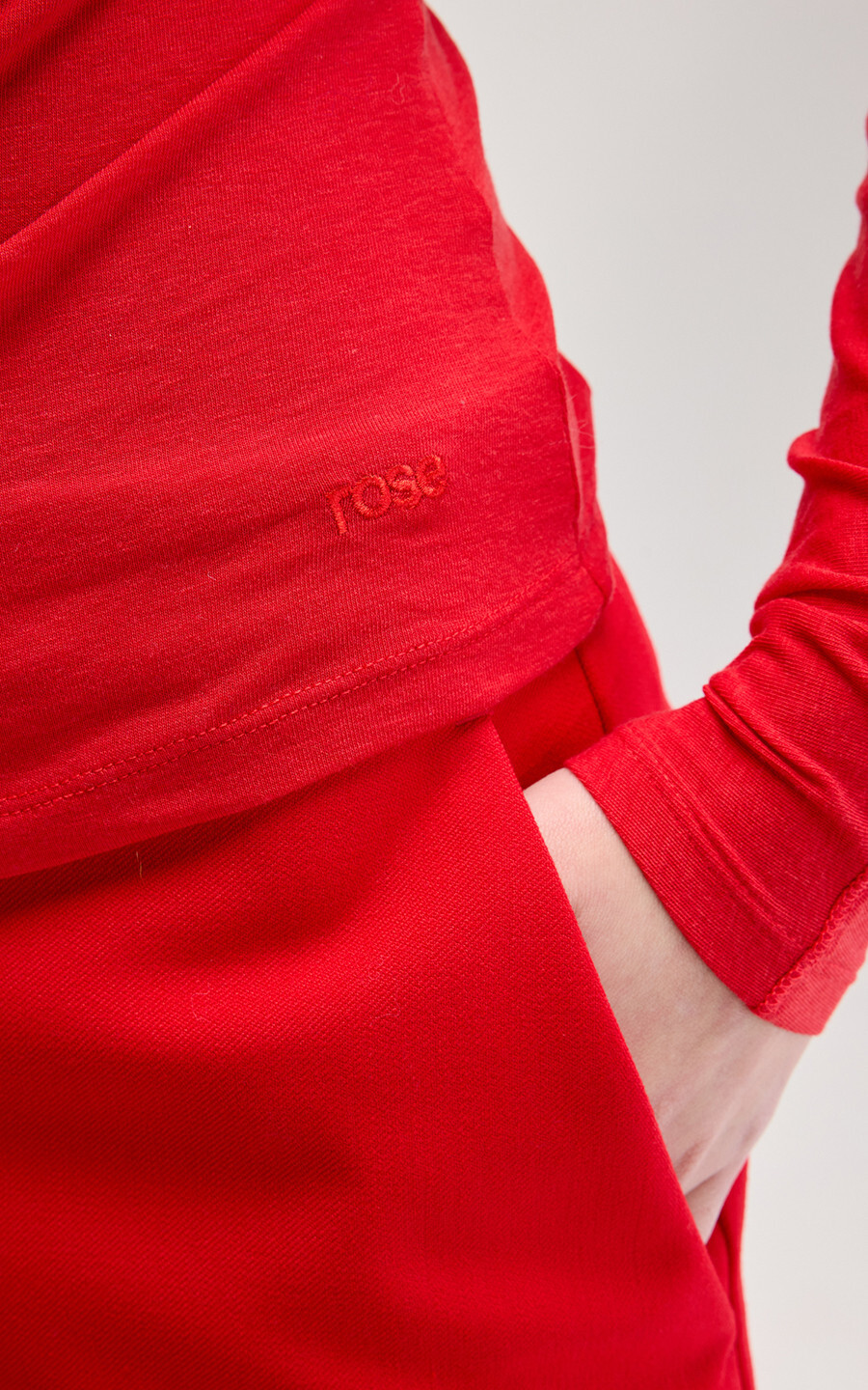 zoom in on Rood T-shirt/top image Rood T-shirt/top image