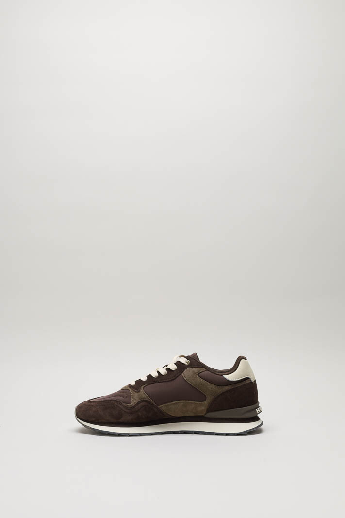 zoom in on Bruin Sneaker image Bruin Sneaker image