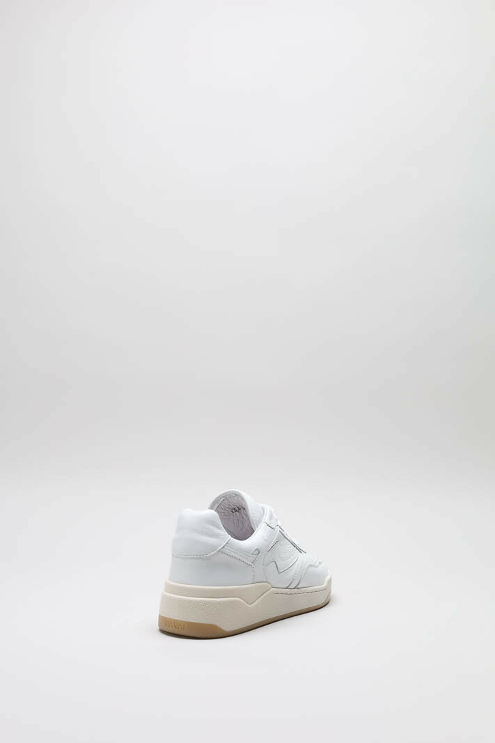 zoom in on Wit Sneaker image Wit Sneaker image