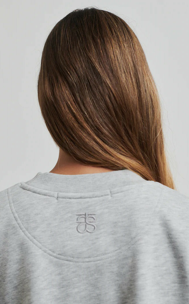 zoom in on Grijs Sweater/trui image Grijs Sweater/trui image