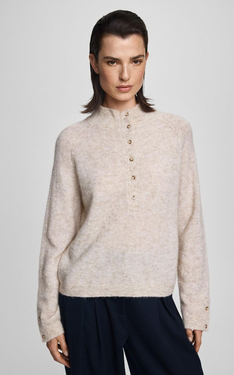 zoom in on Beige Sweater/trui image Beige Sweater/trui image