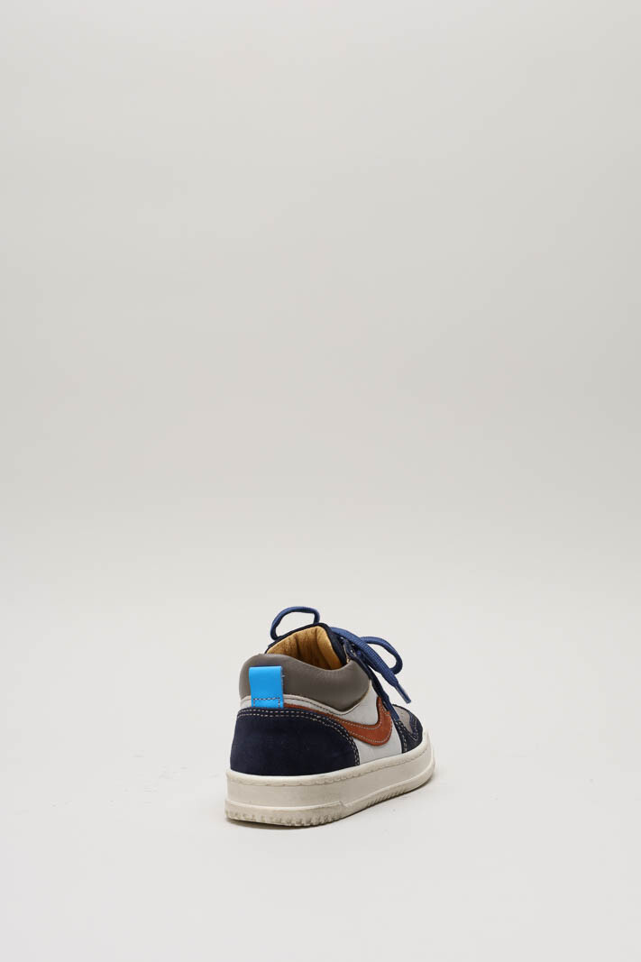 zoom in on Donkerblauw Sneaker image Donkerblauw Sneaker image