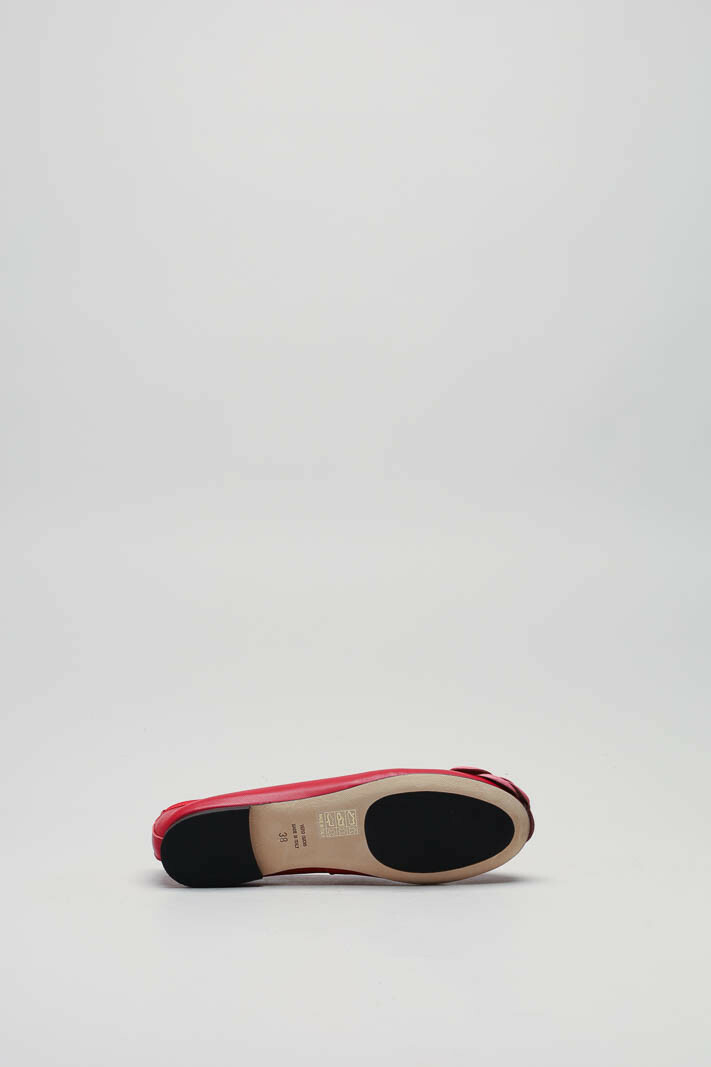 zoom in on Rood Ballerina image Rood Ballerina image