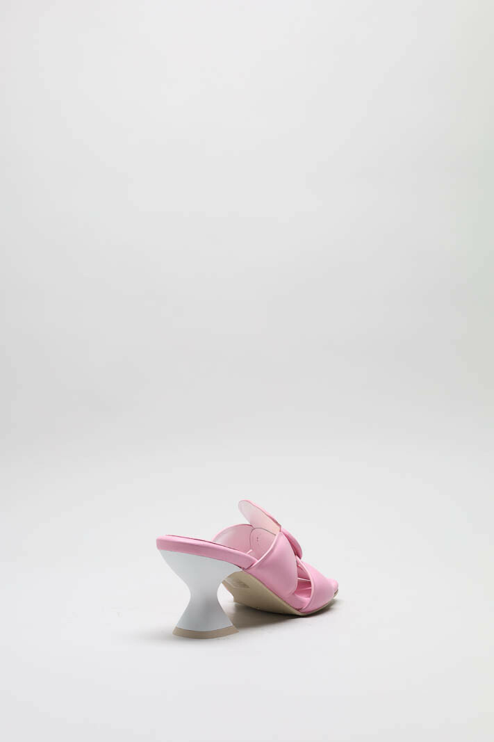 zoom in on Roze Muiltje image Roze Muiltje image