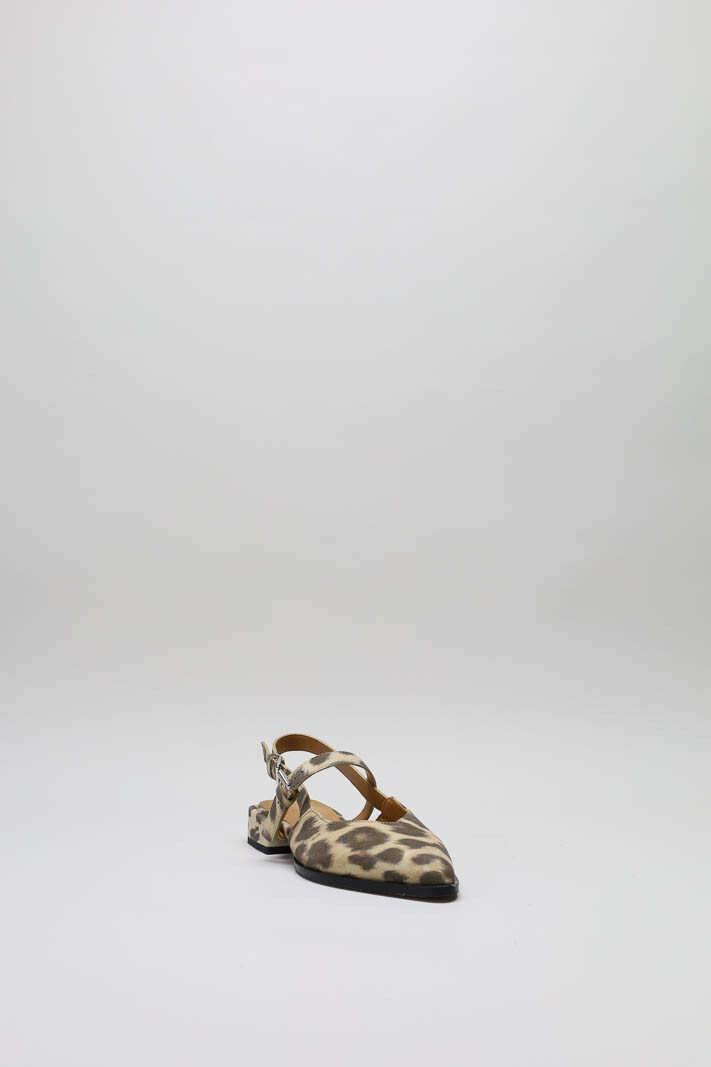 Beige Mocassin