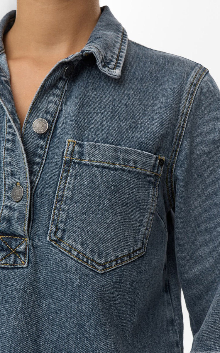 zoom in on Jeans Hemd image Jeans Hemd image