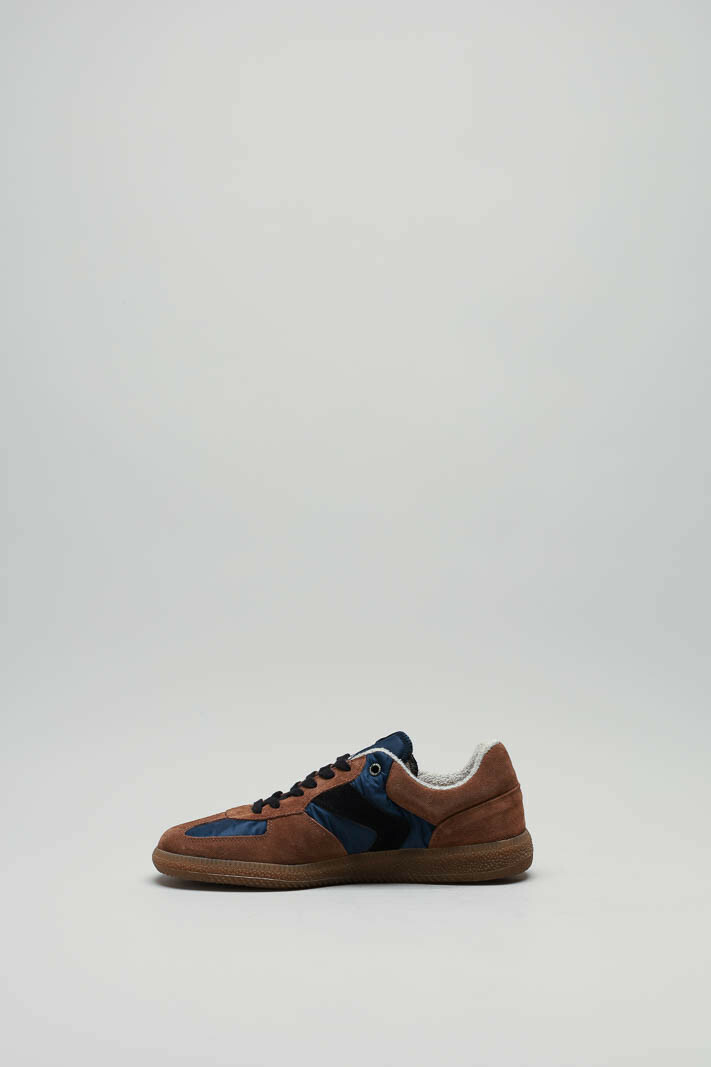 zoom in on Cognac Sneaker image Cognac Sneaker image