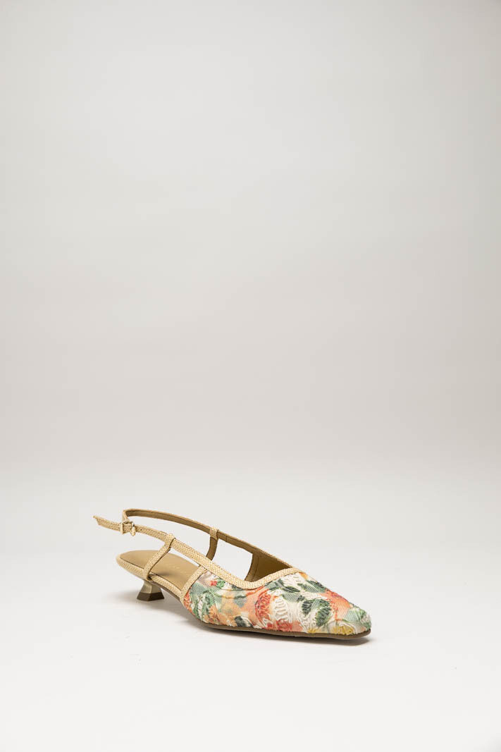 Beige Pump