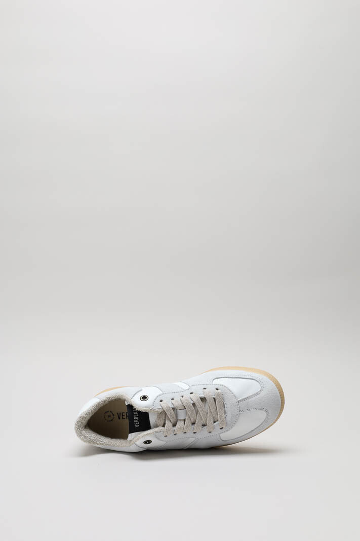 zoom in on Lichtgrijs Sneaker image Lichtgrijs Sneaker image