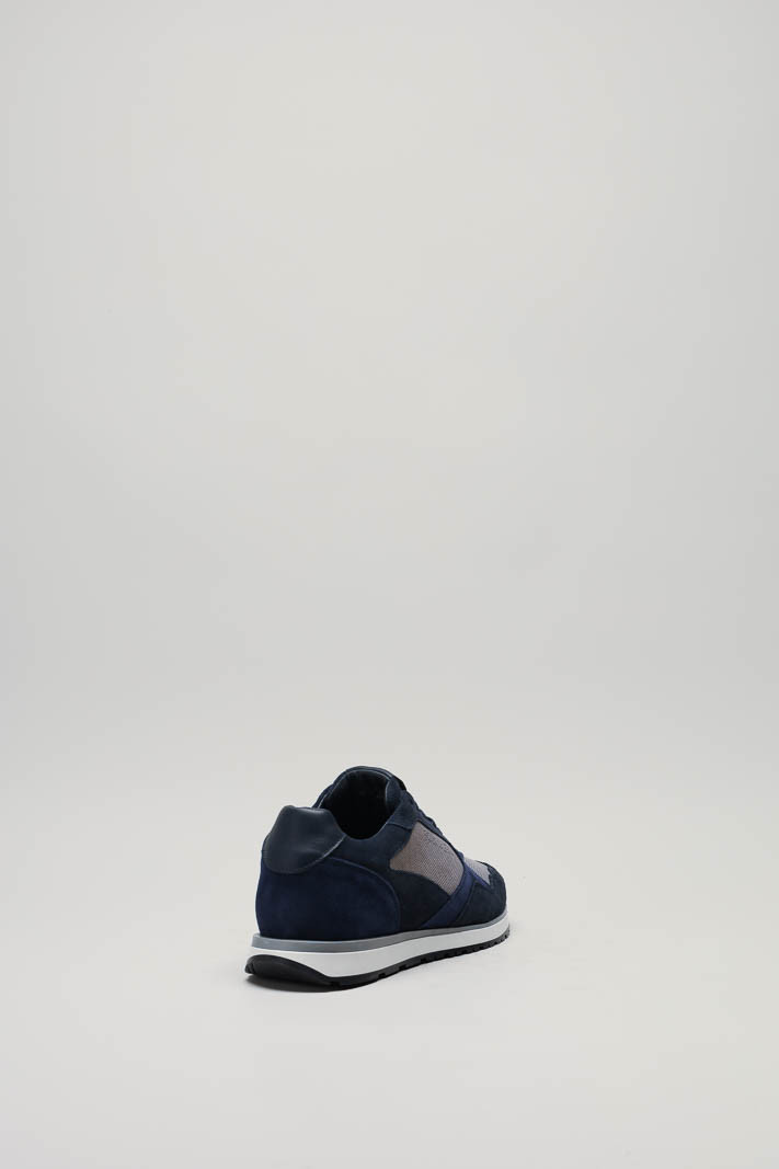 zoom in on Blauw Sneaker image Blauw Sneaker image