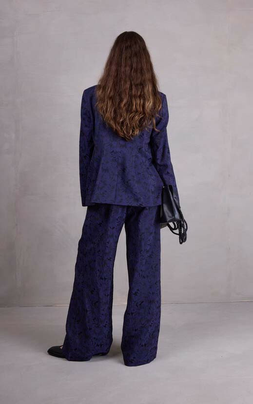 zoom in on Donkerblauw Broek image Donkerblauw Broek image