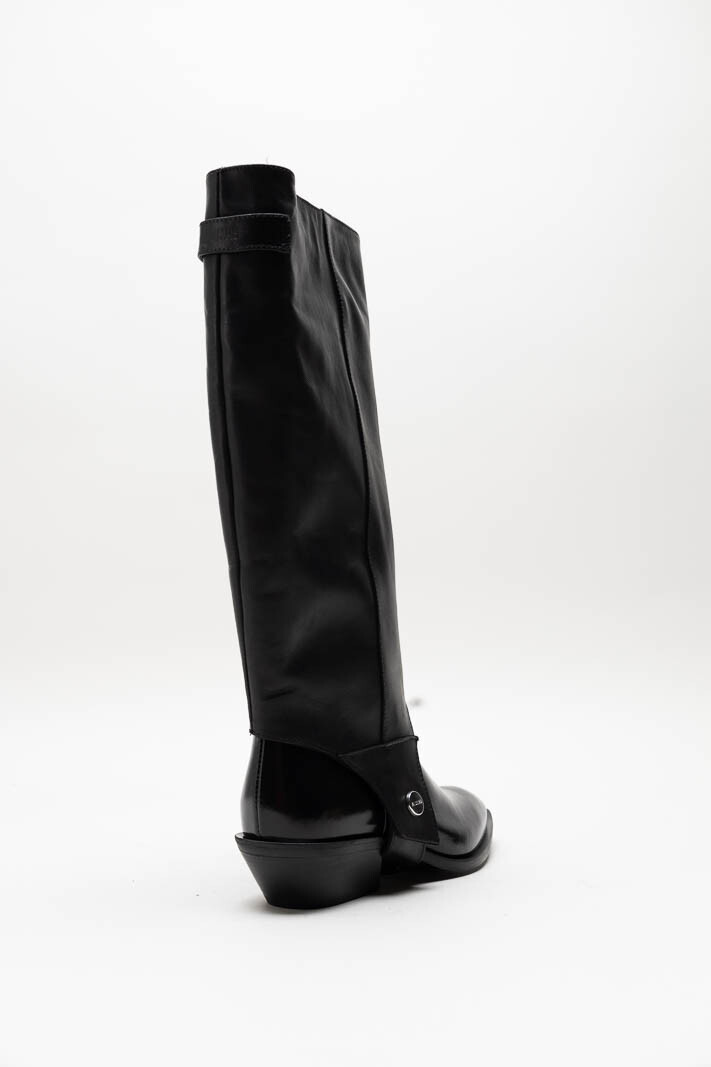 zoom in on Zwart Laars image Zwart Laars image