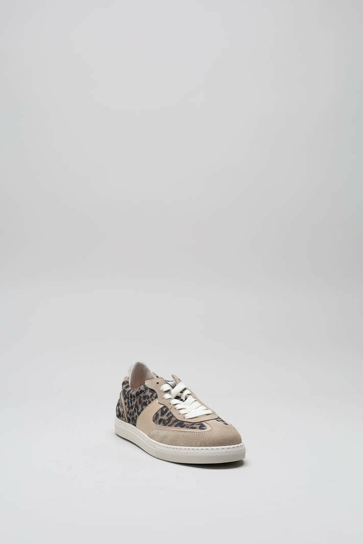 zoom in on Beige Sneaker image Beige Sneaker image