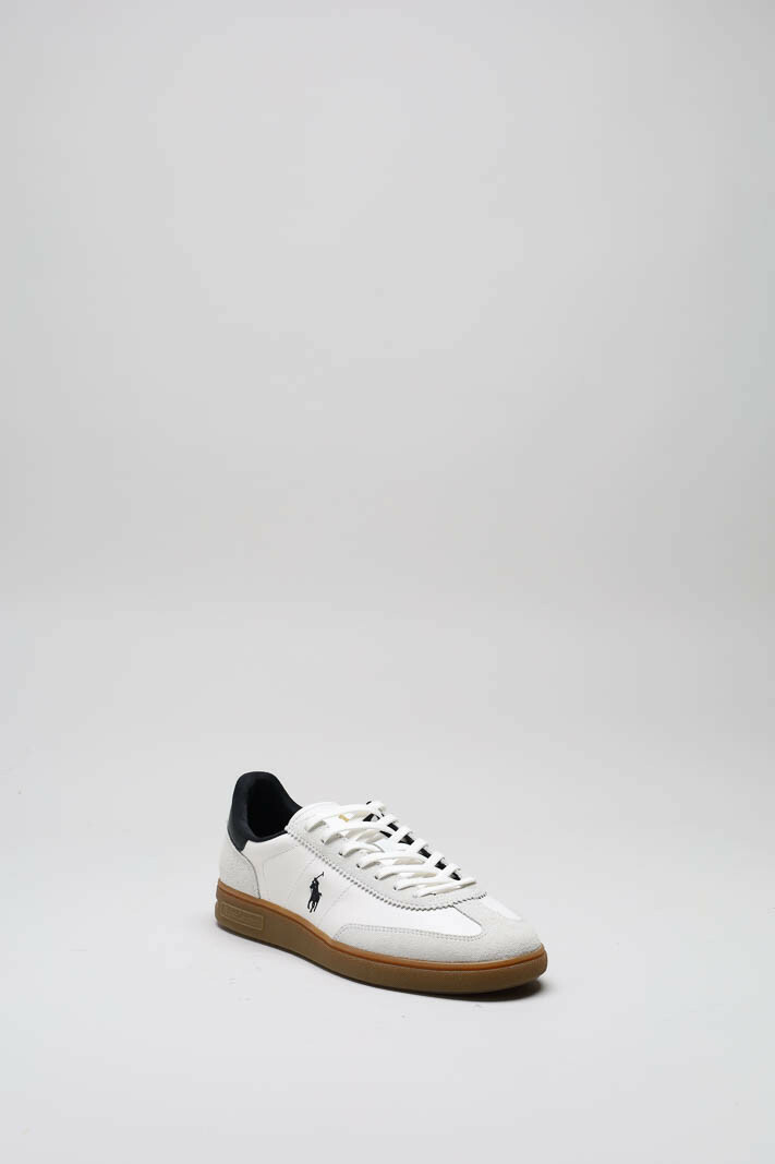 zoom in on Wit Sneaker image Wit Sneaker image