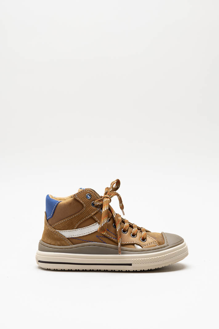 Bruin Sneaker