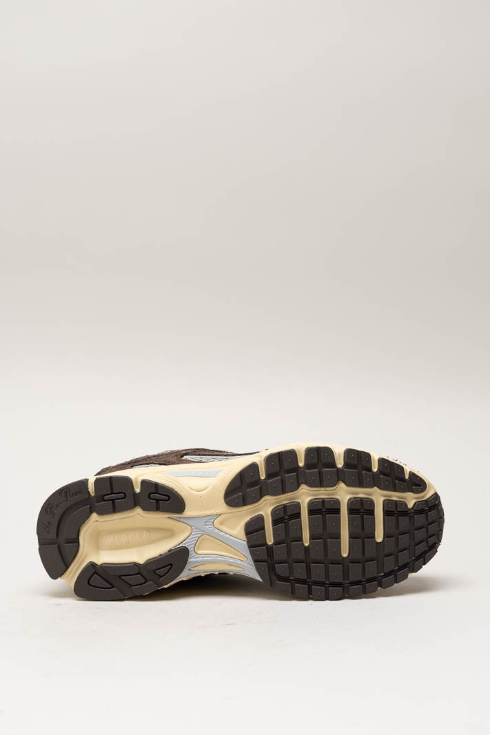 Bruin Sneaker image