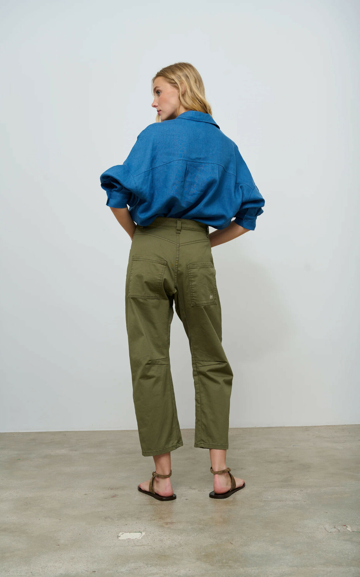 zoom in on Blauw Hemd image Blauw Hemd image