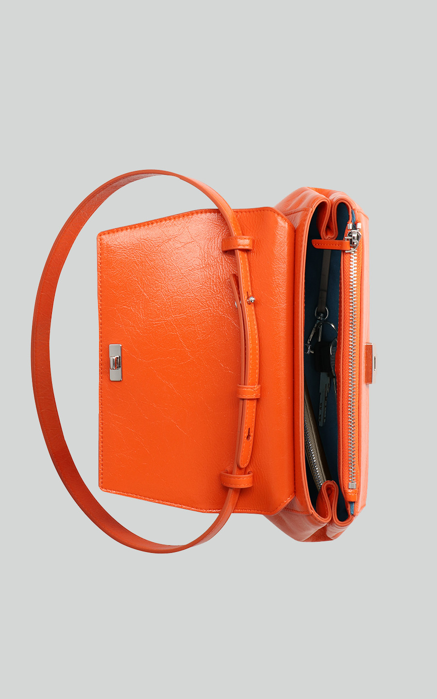 zoom in on Oranje Cross body image Oranje Cross body image