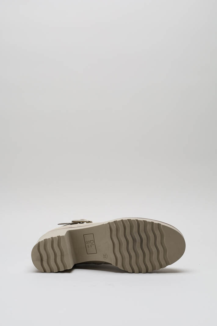 zoom in on Lichtbeige Enkellaars hak image Lichtbeige Enkellaars hak image
