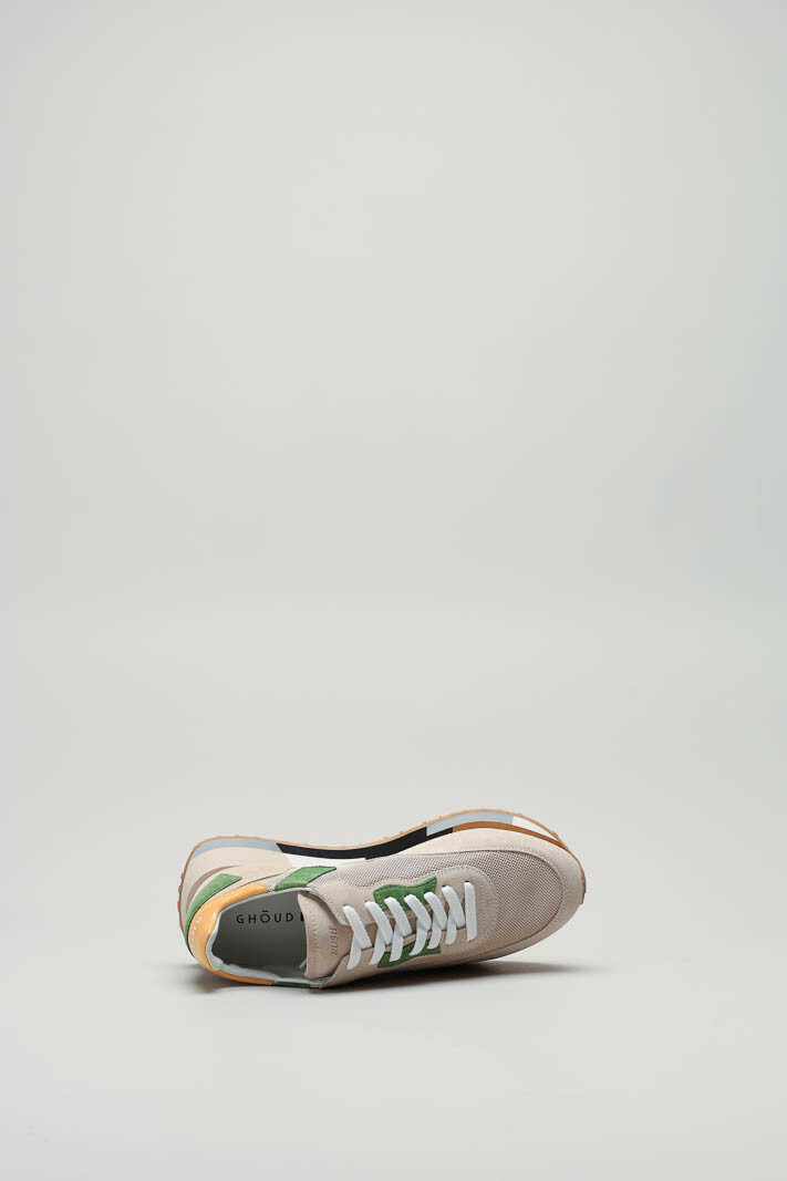 zoom in on Lichtbeige Sneaker image Lichtbeige Sneaker image