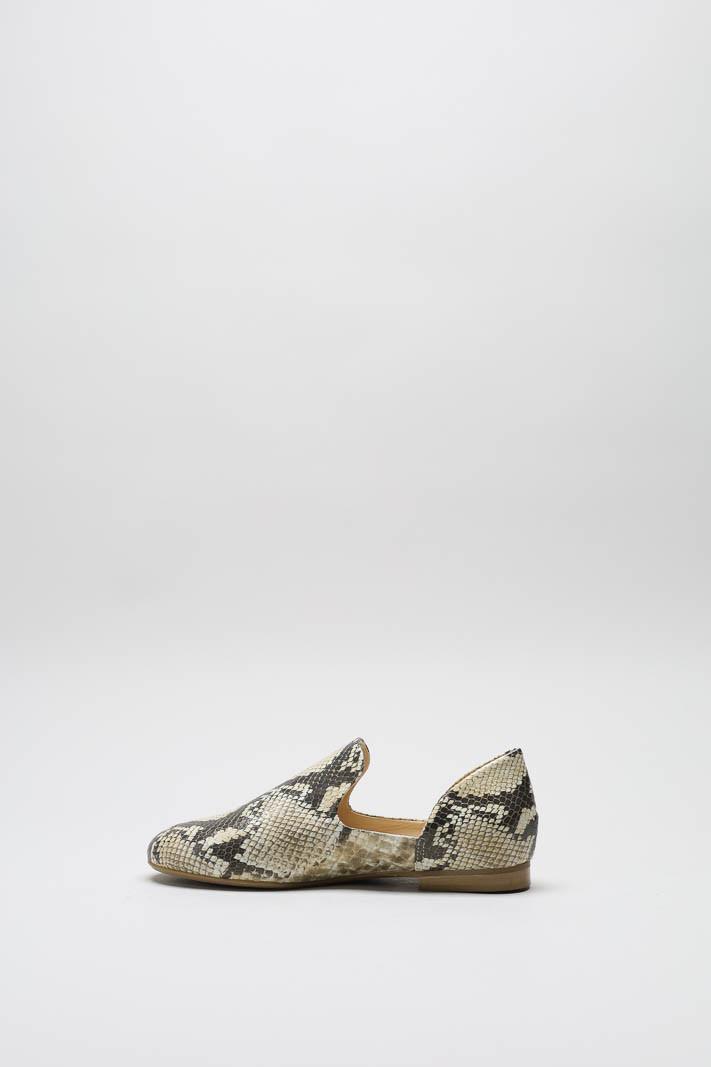 zoom in on Greige Mocassin image Greige Mocassin image