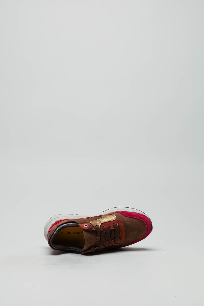 zoom in on Bruin Sneaker image Bruin Sneaker image