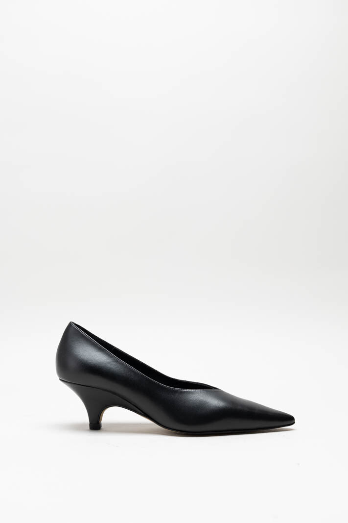 Zwart Pump