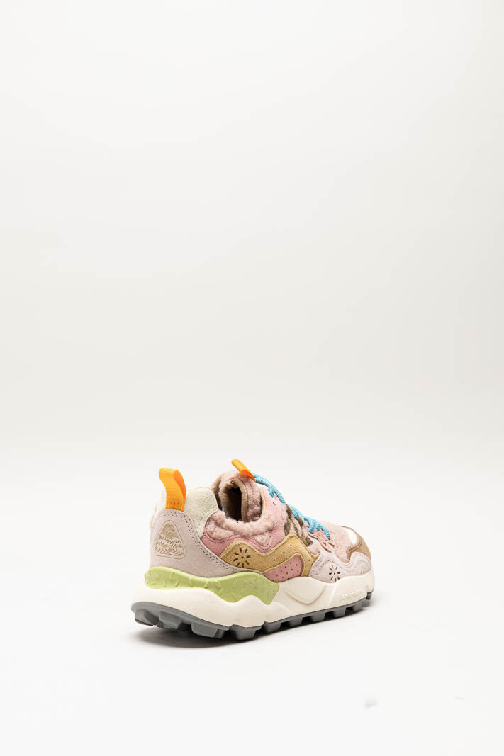 zoom in on Roze Sneaker image Roze Sneaker image