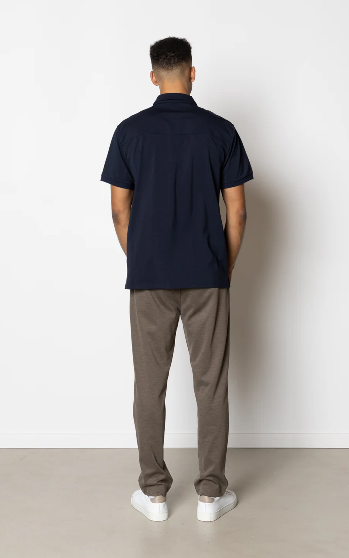 zoom in on Taupe Broek image Taupe Broek image