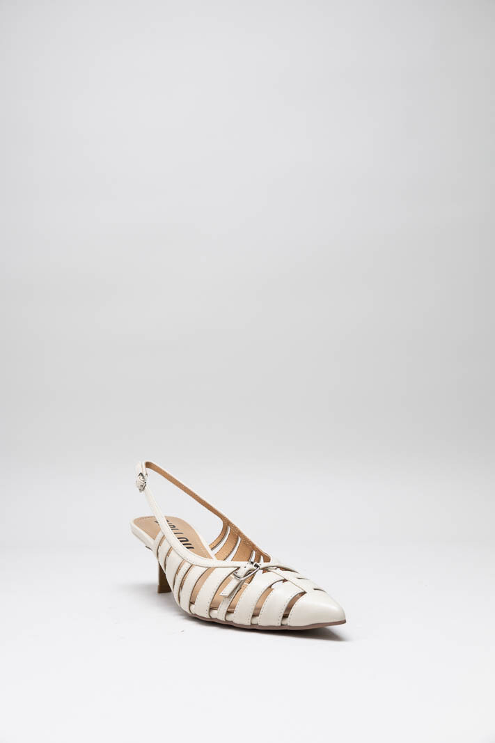 Lichtbeige Pump